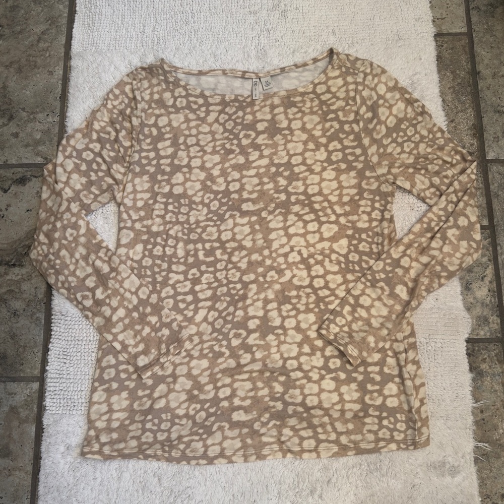 NWOT Cato Tan and Cream 🐅 Animal Print Long Sleeve Top